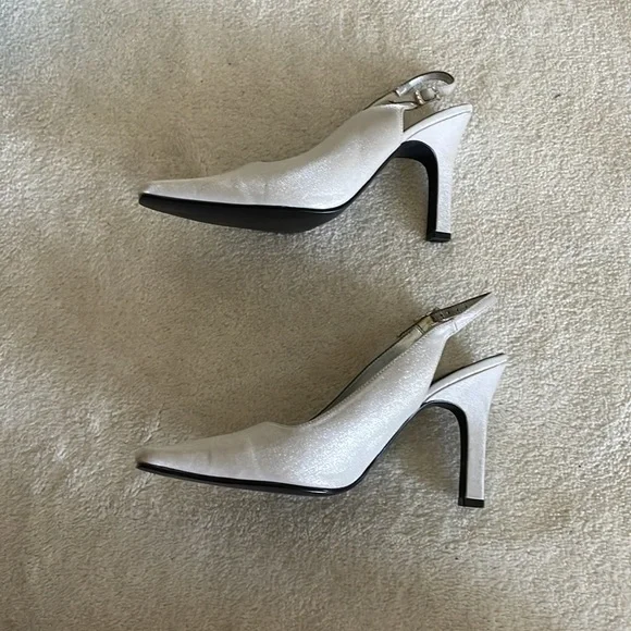 Y2K silver Satin Sling back Pumps - Picture 5 of 13